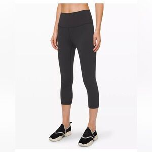 Lululemon Wunder Under High Rise Crop 21" size 4 Black